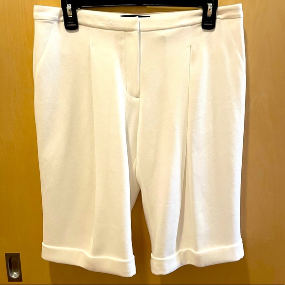 Elie Tahari Pants - NWOT Elie Tahari Shorts